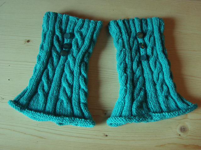 Undercut Legwarmers