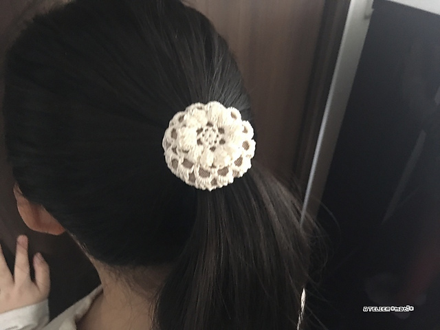 Blossom button hair elastic