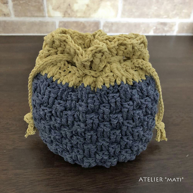 Mini drawstring bag