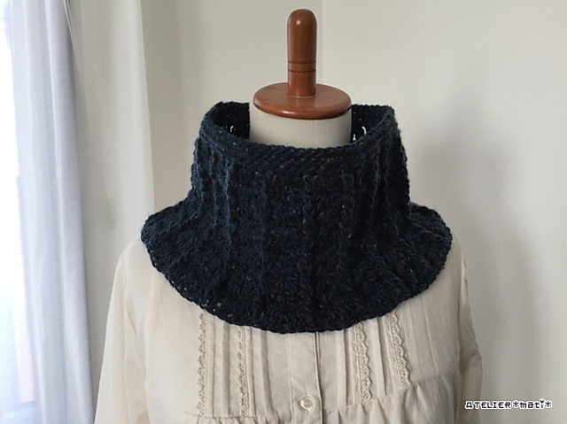 Puffy Cluster neckwarmer