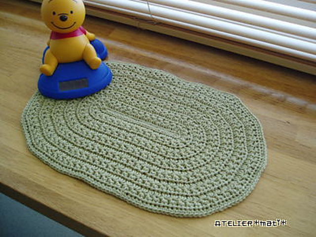 Star Stitch Oval Doily