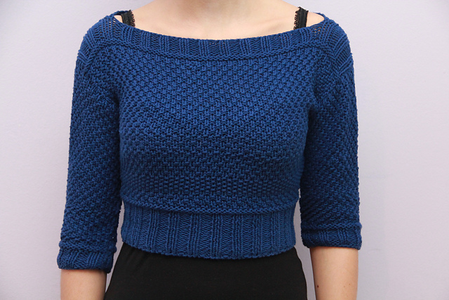 # 06 Kurzer Pulli mit U-Boot-Ausschnitt 