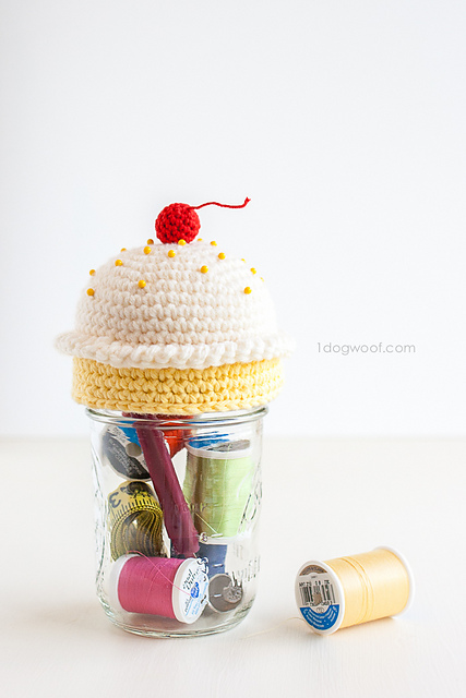 Cupcake Pincushion Mason Jar Topper