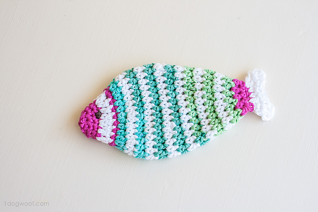 Striped Fish Scrubbie