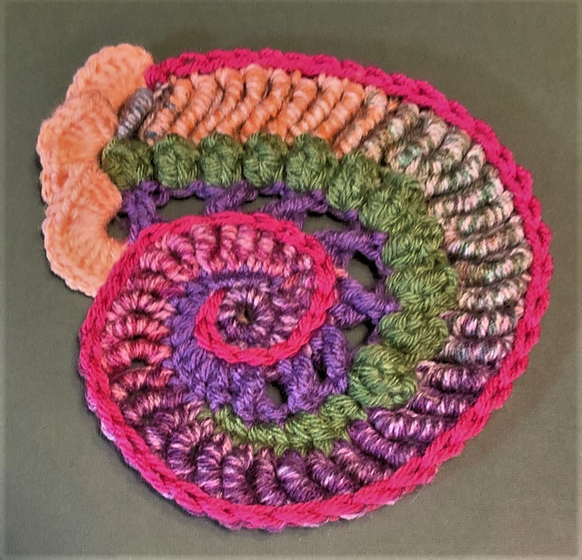 Freeform Spiral Four