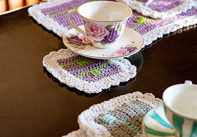 Company's Coming Place Setting