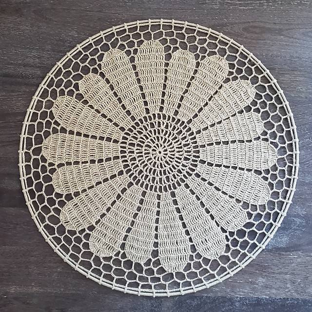 Wall Décor Mandala  “Daisy”