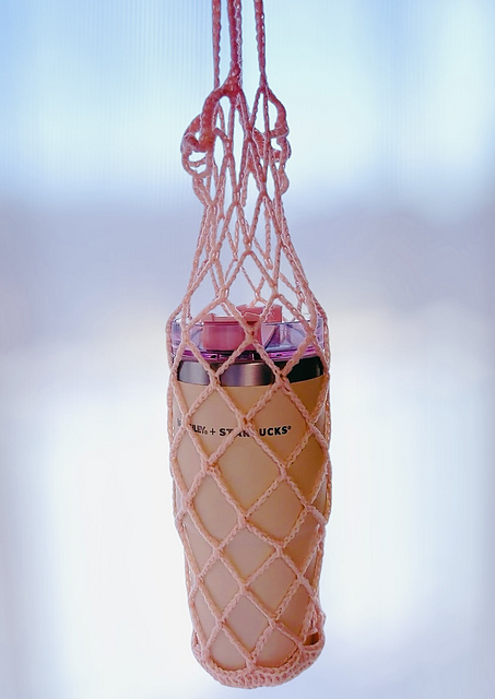 AMU-767 Mesh Water Bottle Holder ネット編みのドリンクバッグ