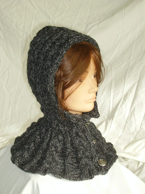 749 Cabled Hood