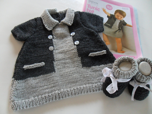 34 - Robe, sous-pull et caleçon