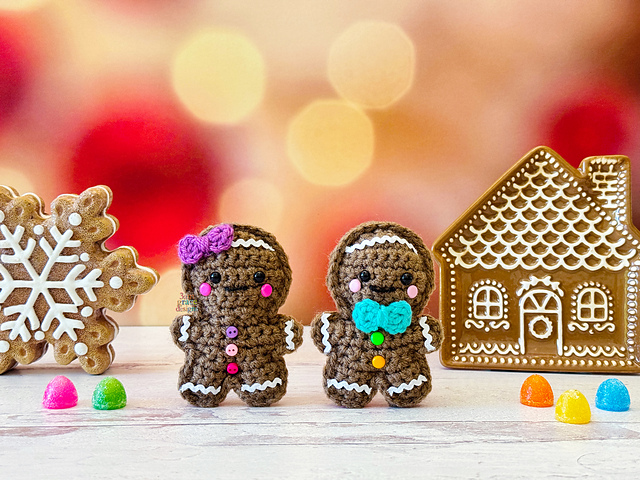 Tiny Gingerbread Kawaii Cuddler®