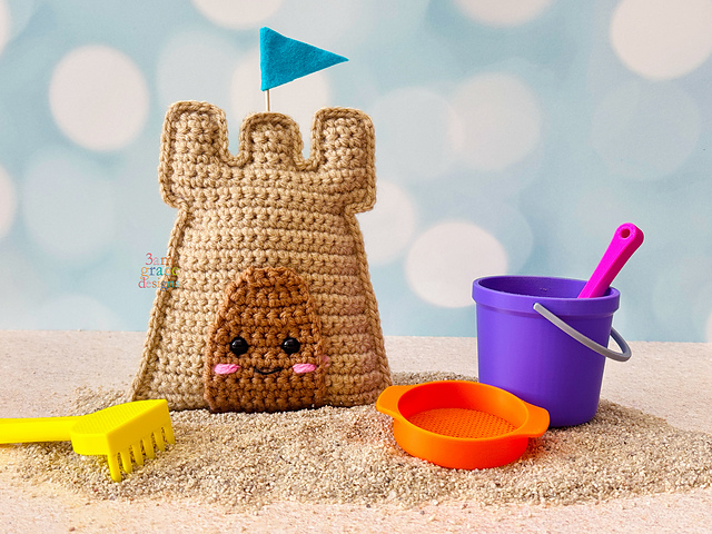 Mini Sandcastle Kawaii Cuddler®
