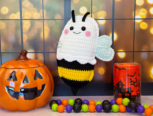 Mini Boo Bee Kawaii Cuddler®