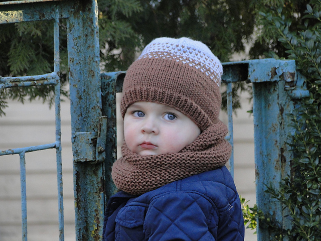 Merino brown and blue baby hat