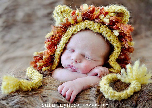 Chunky Lion Baby Bonnet