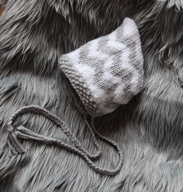 Chevrons Baby Bonnet for Worsted Yarn