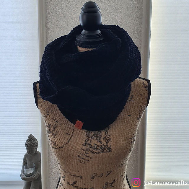Ripple Chenille Tubescarf