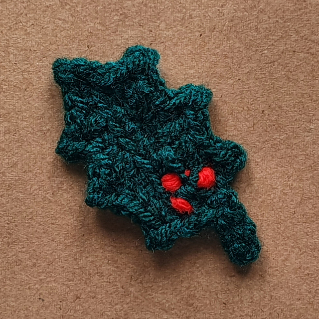 Mini Holly Leaf