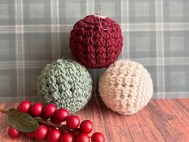 Trinity Stitch Ornament