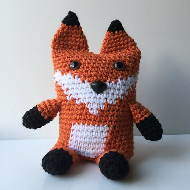 Boxy Fox Amigrumi
