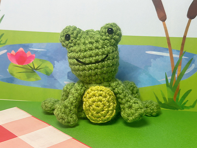 Ravelry: Friendly Frog pattern by Erica Dietz