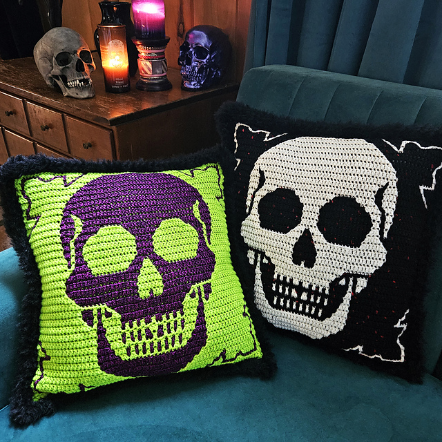Pattern Techiqes Ravelry: Mega Skull pattern by Alexis Sixel