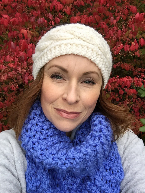 Sandra's Cabled Headband