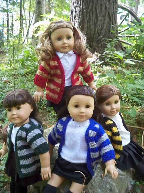 Cardigan for 18 inch dolls in Harry Potter Colors