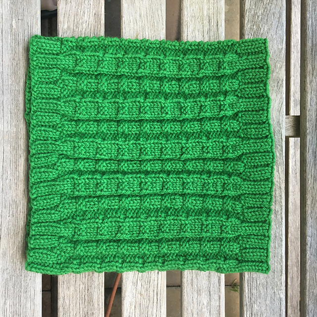 Broken and Divided Cowl