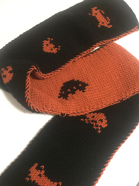 Space invaders scarf