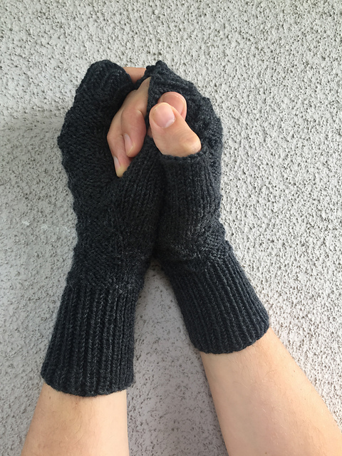 Dreamy diamond mittens