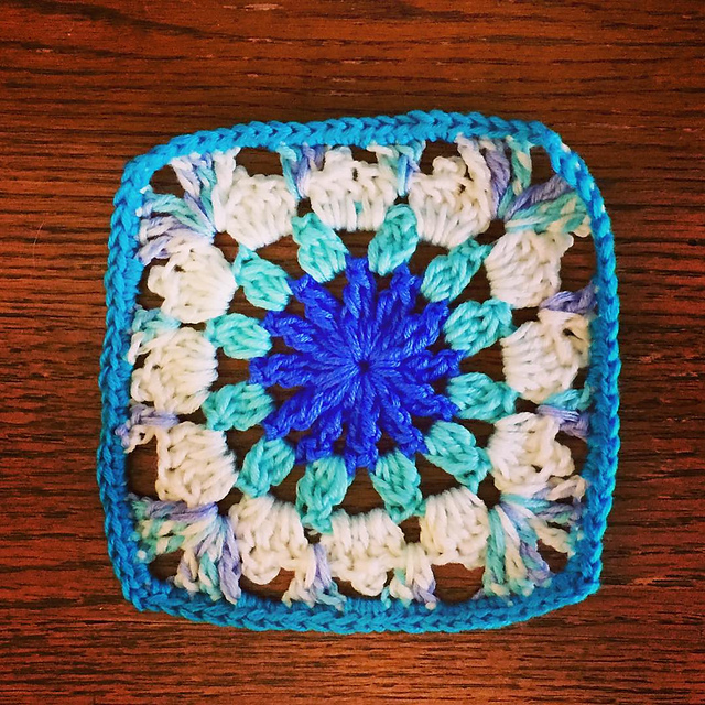 Ravelry: ACountryYarn's Day 182 Ana Maria Square