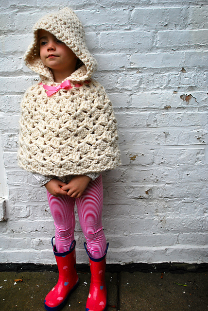 Hooded Poncho Cape {The Lyla}