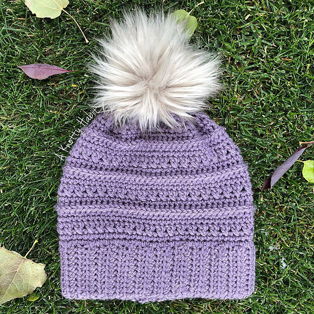 Ravelry: The Crossline Slouch pattern by Danielle Arseniuk