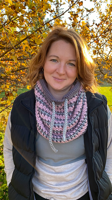 Acicularis Cowl