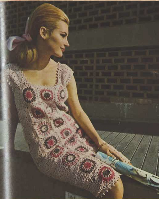 Motif dress