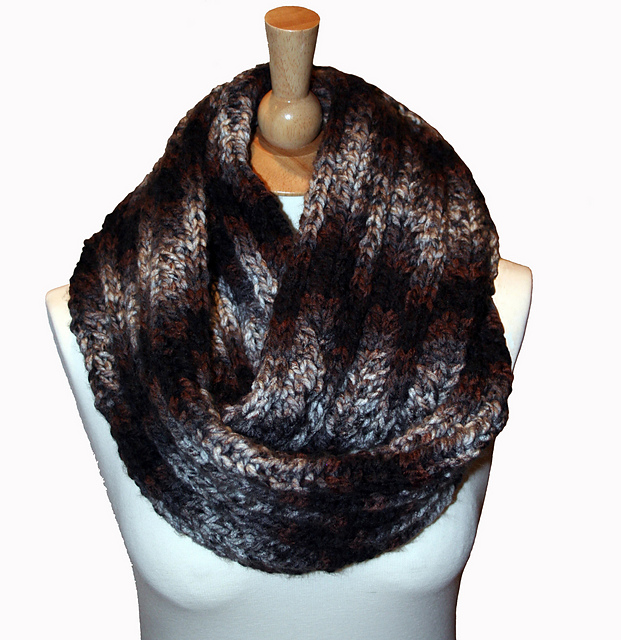Groovy Cowl