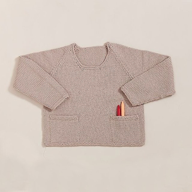 #8 Pocket Power Raglan