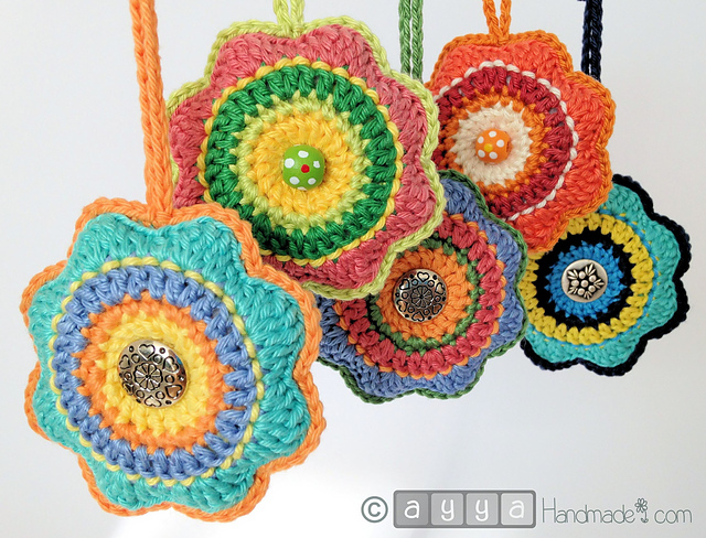 Cheery Flowerhanger