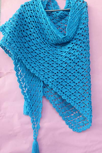 Perfect triangular shawl