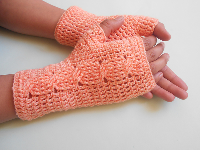 Adult Cable Gloves