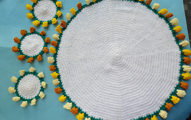 Tulip Blanket & Coaster Set
