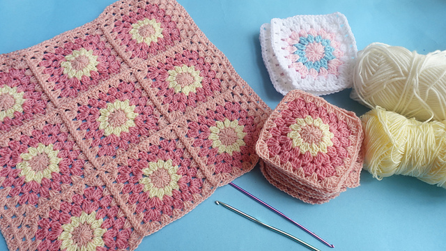 Sunburst Daisy Blanket