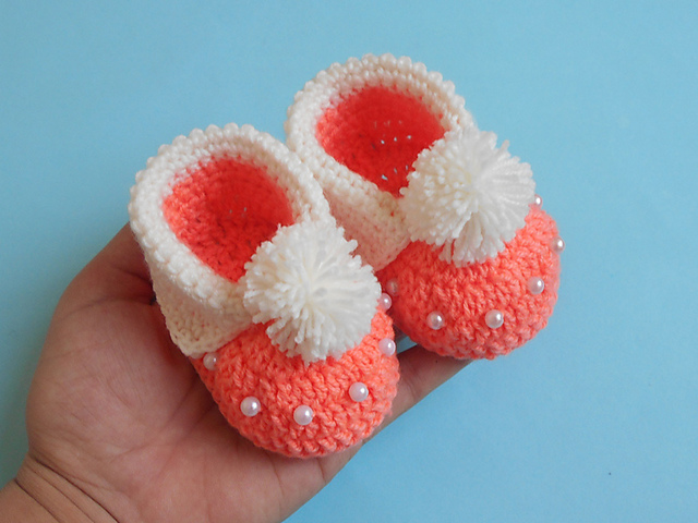 Easy Baby Cuffed Booties