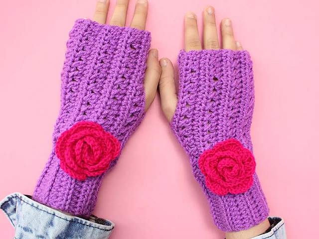 Woman's Beautiful Mittens