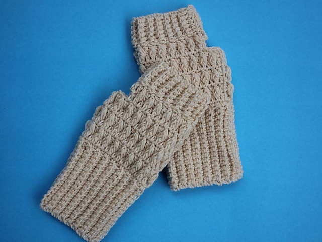 solid fingerless gloves