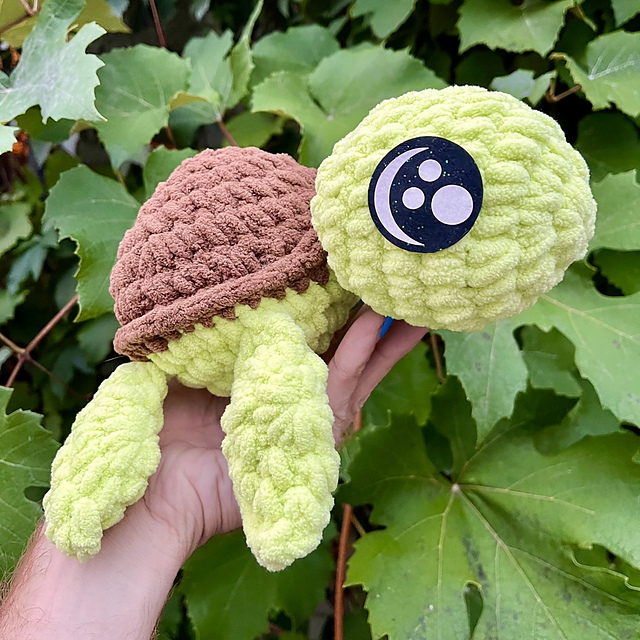 Ravelry: Flip the Sea Turtle pattern by Aaron Hayden
