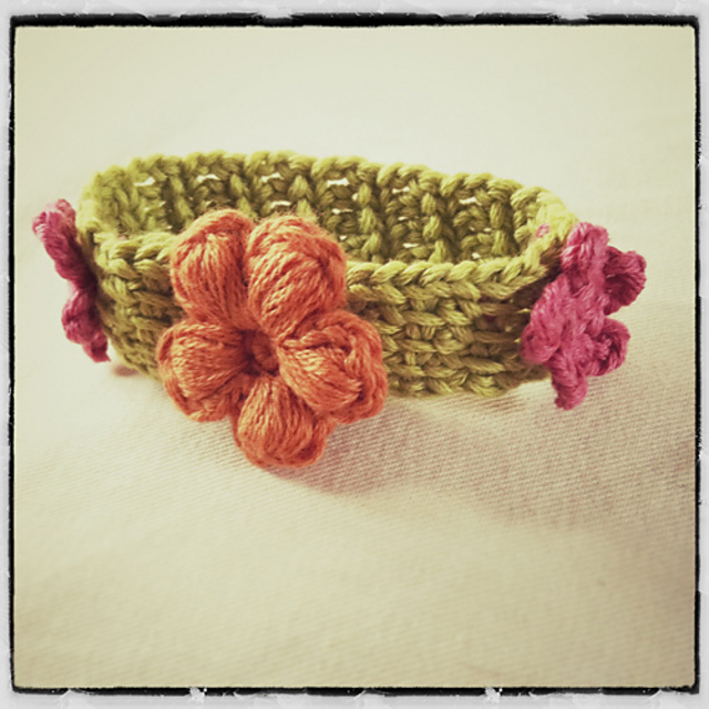 Tunisian Flower Bracelet