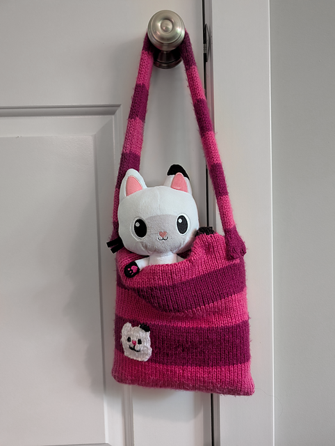 Ravelry: Kitty Cat Snacky Pack (Gabby's Dollhouse) pattern by Abby