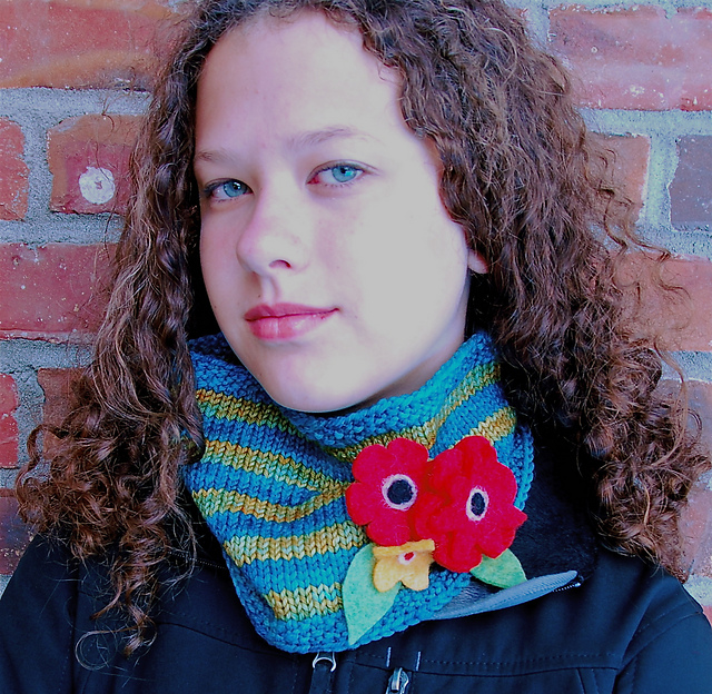 Mayme Corsage Cowl